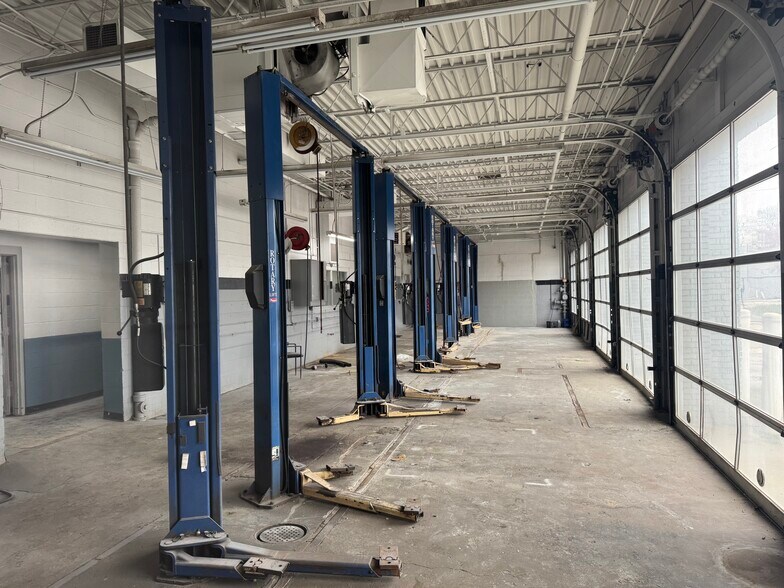 More Photos Of 11 Broadway Ave, Bedford Auto Dealership For Sale