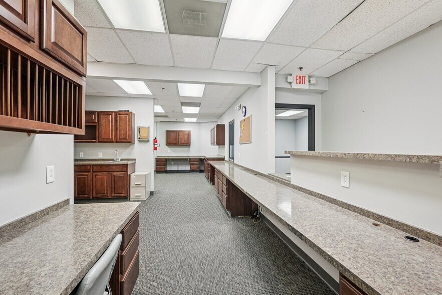 More Photos Of 970 N Broadway, Yonkers Medical For Lease