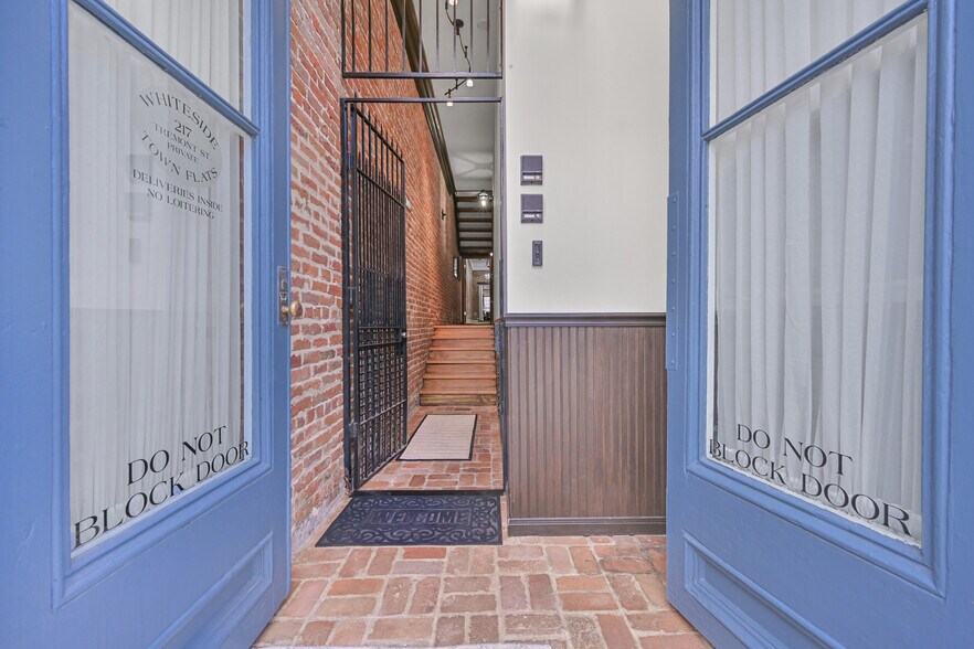 More Photos Of 217 23rd St, Galveston Apartments For Sale