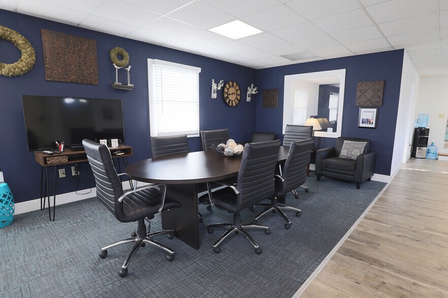 More Photos Of 322 Ballston Ave, Schenectady Office For Sale
