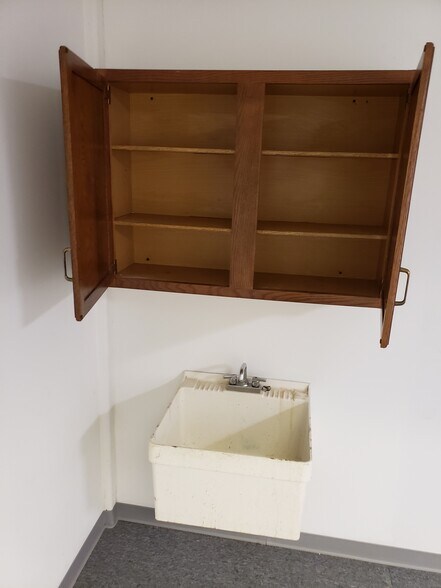 More Photos Of 424 Investors Pl, Virginia Beach Research And Development For Lease