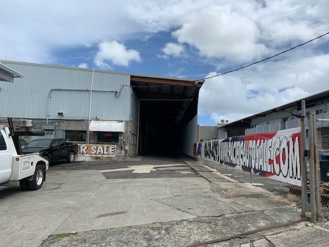 More Photos Of 655 Mapunapuna St, Honolulu Warehouse For Lease