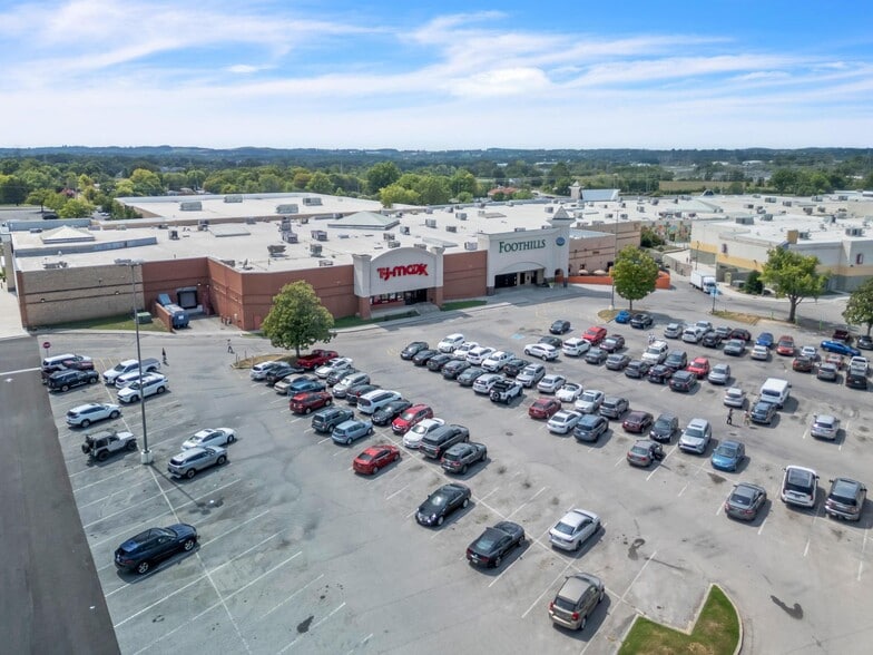 More Photos Of 197 Foothills Mall, Maryville Unknown For Lease
