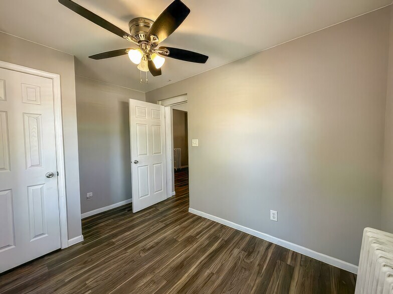 More Photos Of 509 E Commercial Ave, Lowell Apartments For Sale