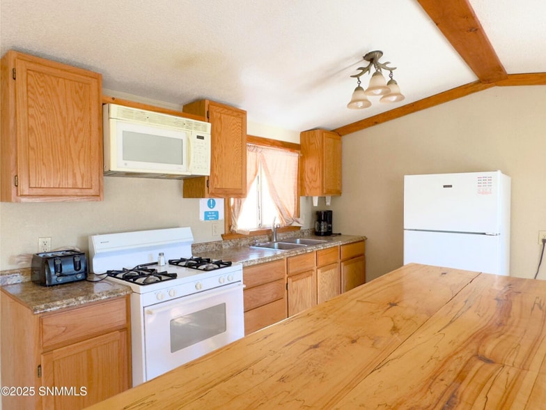 More Photos Of 2773 US Highway 82, Mayhill Hospitality For Sale