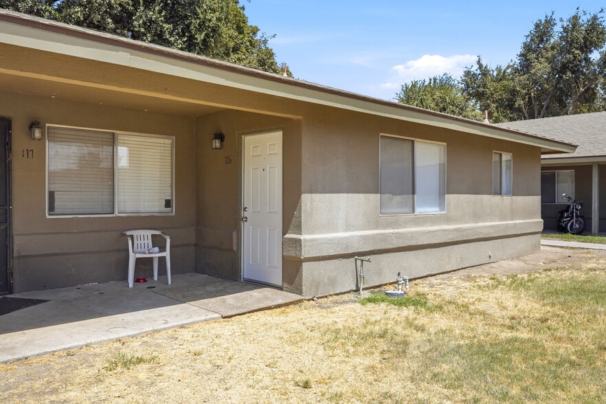 More Photos Of 1262 N Marks Ave, Fresno Apartments For Sale