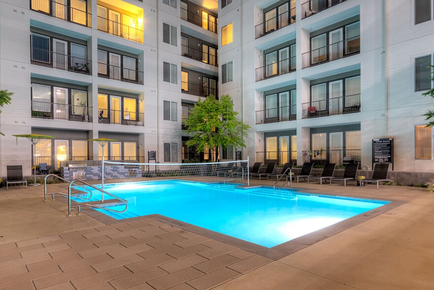 More Photos Of 110 W Cityline Dr, Richardson Apartments For Lease