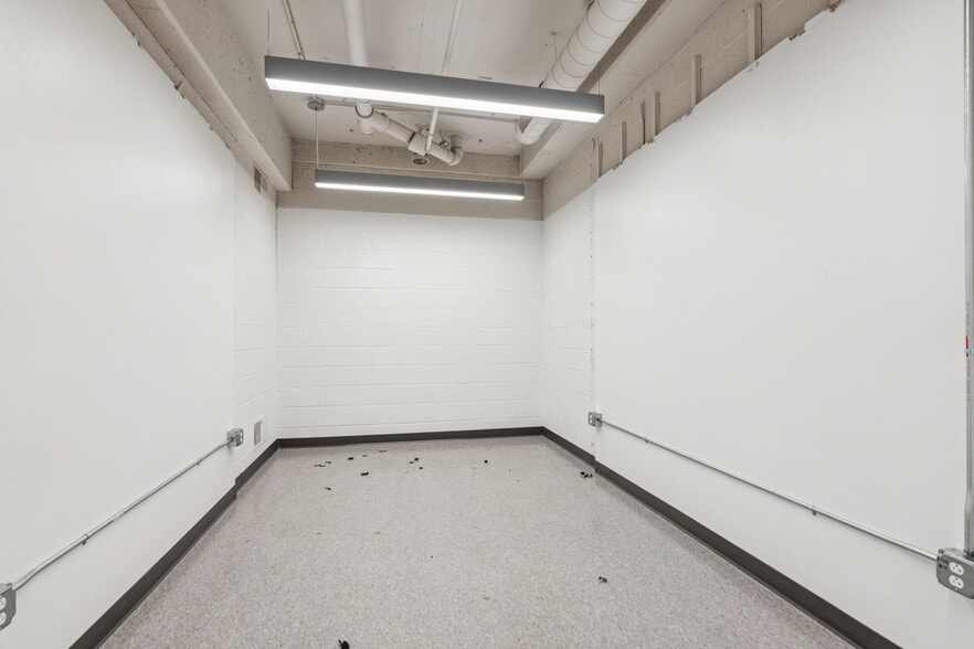 More Photos Of 1421 Race St, Philadelphia Medical For Lease