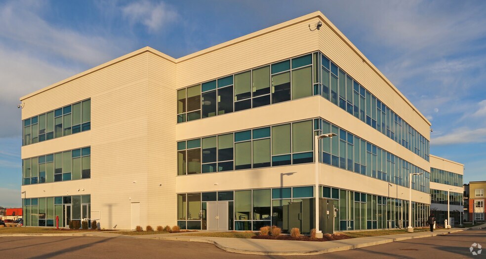 More Photos Of 3075 Vandercar Way, Cincinnati Office For Lease