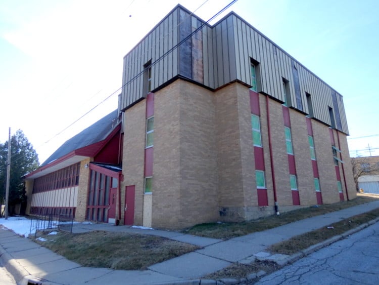 More Photos Of 2316 Corunna Rd, Flint Religious Facility For Lease