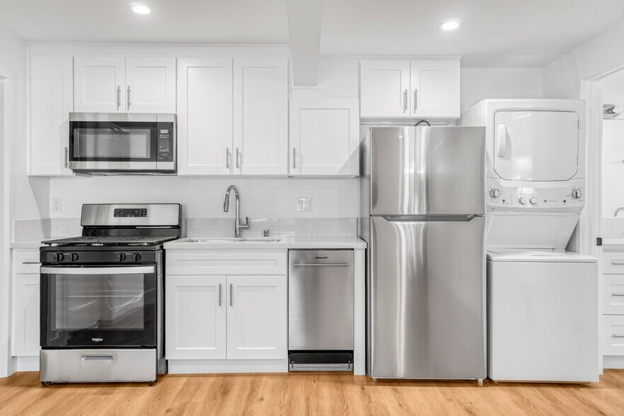 More Photos Of 221 Sheldon St, El Segundo Apartments For Sale