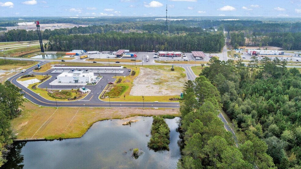 More Photos Of 2905 Little Neck Rd, Bloomingdale Land For Lease