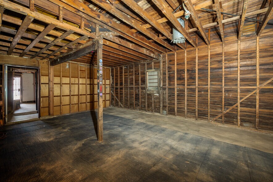 More Photos Of 1908 S Pacific Ave, San Pedro Restaurant For Sale