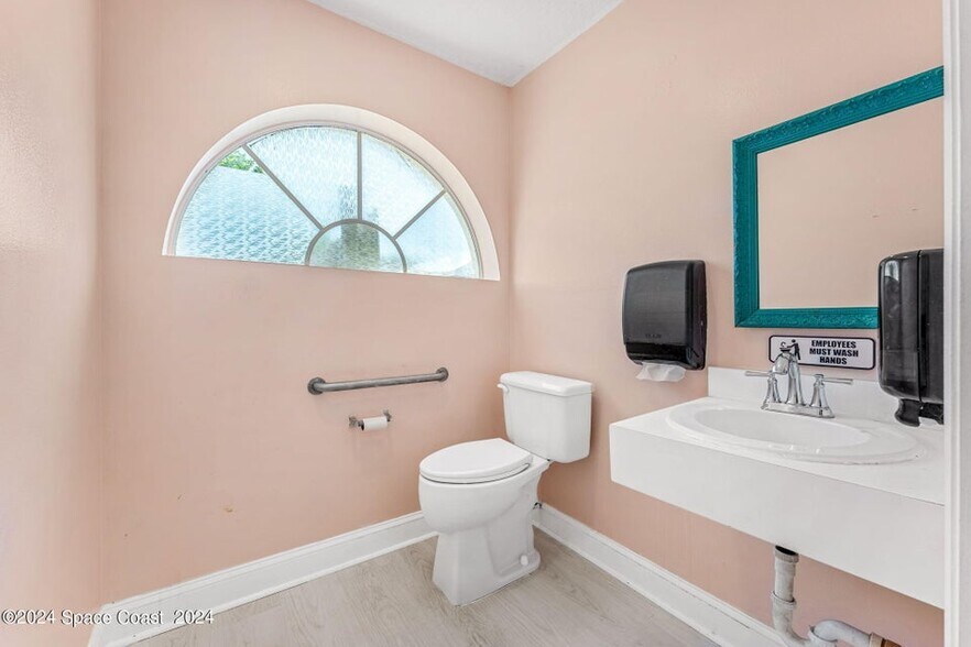 More Photos Of 308 Orange St, Melbourne Beach Daycare Center For Sale