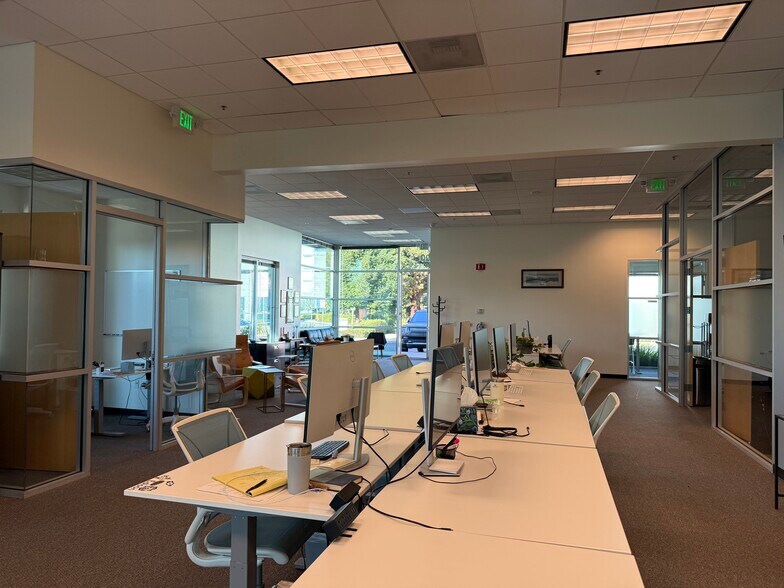 More Photos Of 555 Clyde Ave, Mountain View Office For Lease