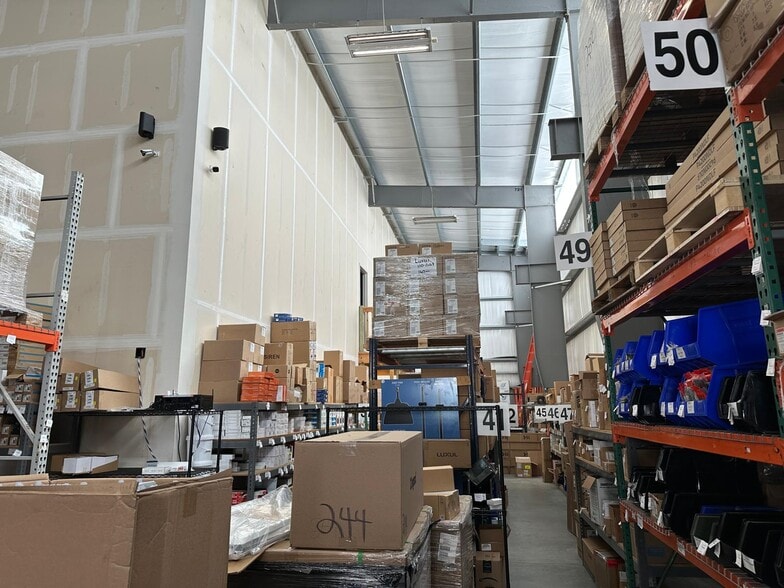 More Photos Of 8638 Fairbanks N Houston Rd, Houston Warehouse For Lease