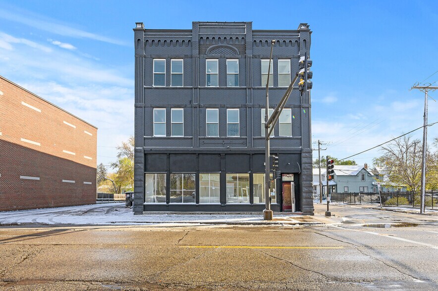 More Photos Of 842 Rice St, Saint Paul Storefront Retail Residential For Lease