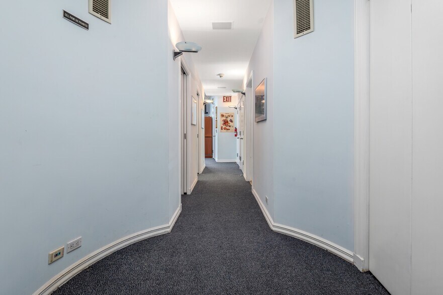 More Photos Of 5918 69th Ave, Ridgewood Office Residential For Lease