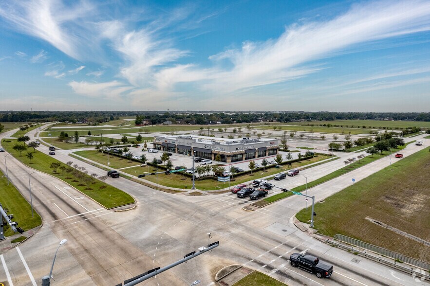 More Photos Of 2110 Pearland Pky, Pearland Storefront For Lease