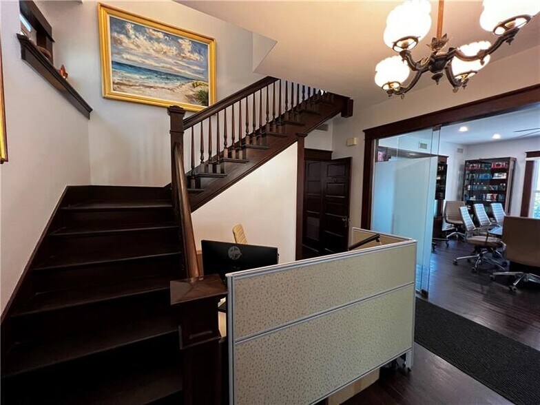 More Photos Of 124 N Swinton Ave, Delray Beach Office For Sale