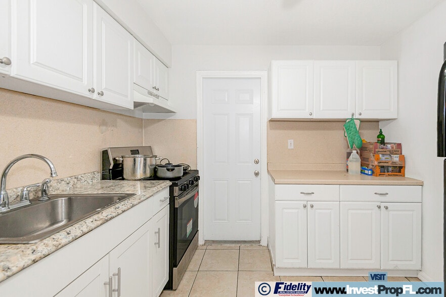 More Photos Of 404 NE 4th St, Pompano Beach Multifamily For Sale