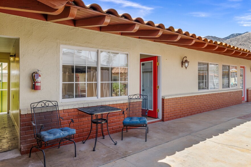 More Photos Of 526 S Warm Sands Dr, Palm Springs Hotel For Sale