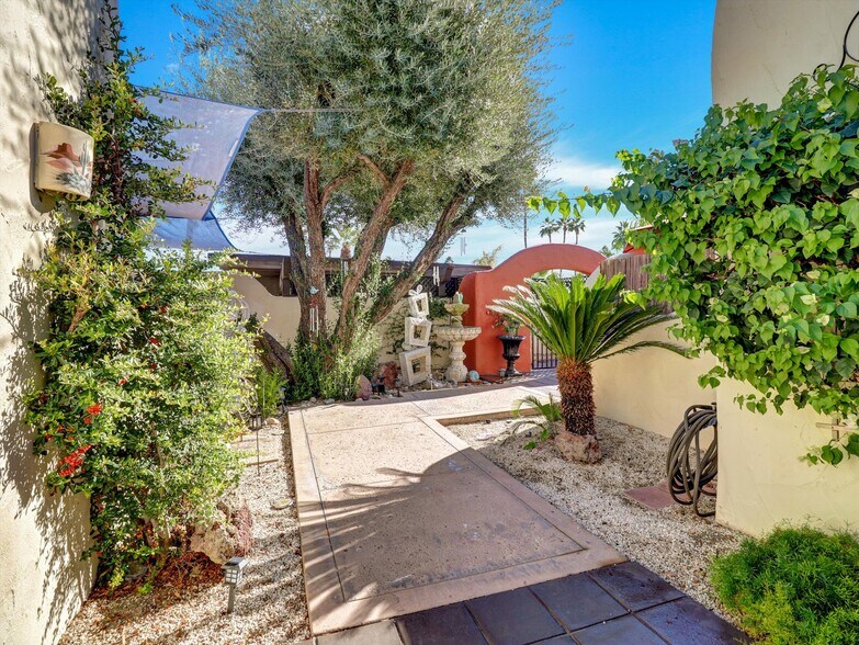 More Photos Of 525 S Thornhill Rd, Palm Springs Apartments For Sale