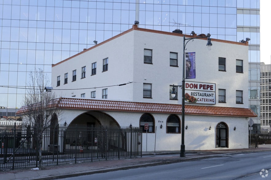 More Photos Of 844 McCarter Highway, Newark Office For Lease