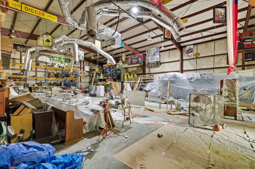More Photos Of 9129 Irvington Blvd, Houston Warehouse For Sale