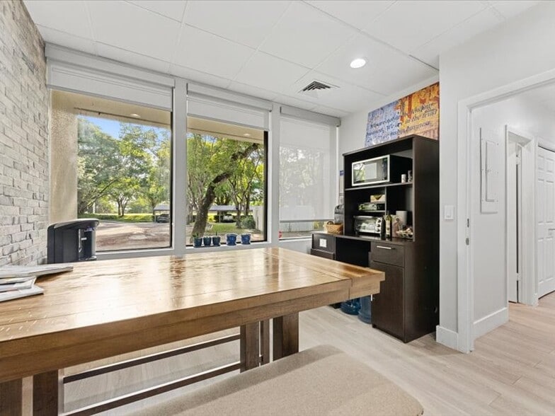More Photos Of 2295 NW Corporate Blvd, Boca Raton Office Residential For Sale