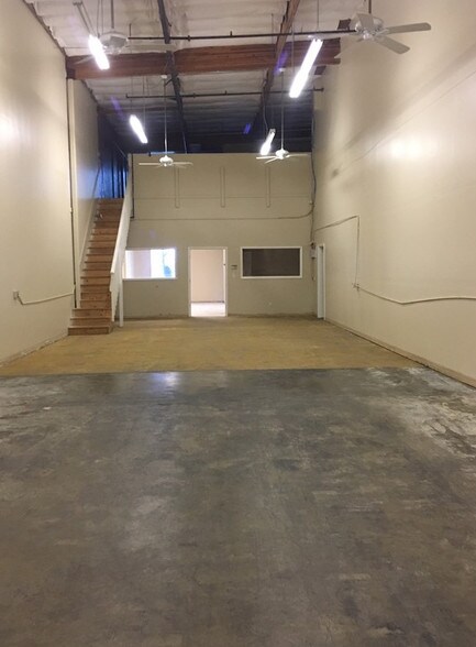 More Photos Of 110 Railroad Ave, Suisun City Flex For Lease