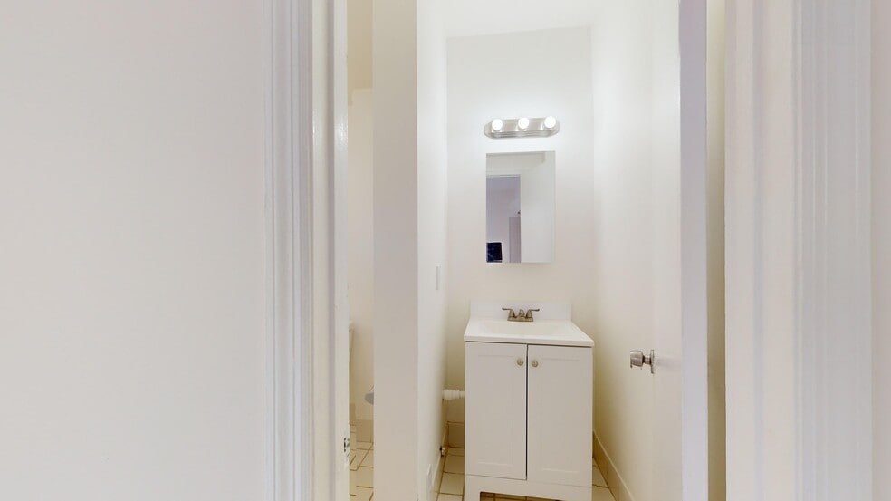 More Photos Of 828 Pennsylvania Ave, Miami Beach Apartments For Sale