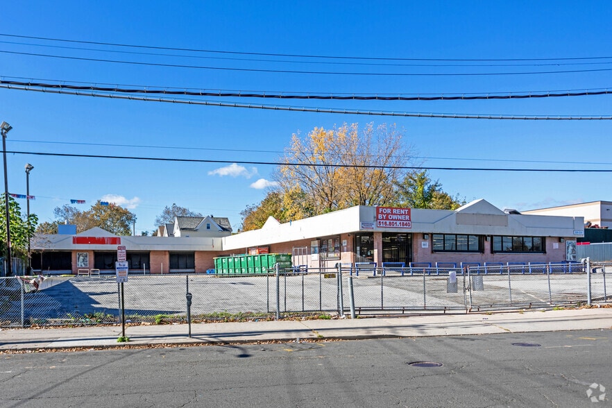 Primary Photo Of 220-230 S Fulton Ave, Mount Vernon Supermarket For Lease