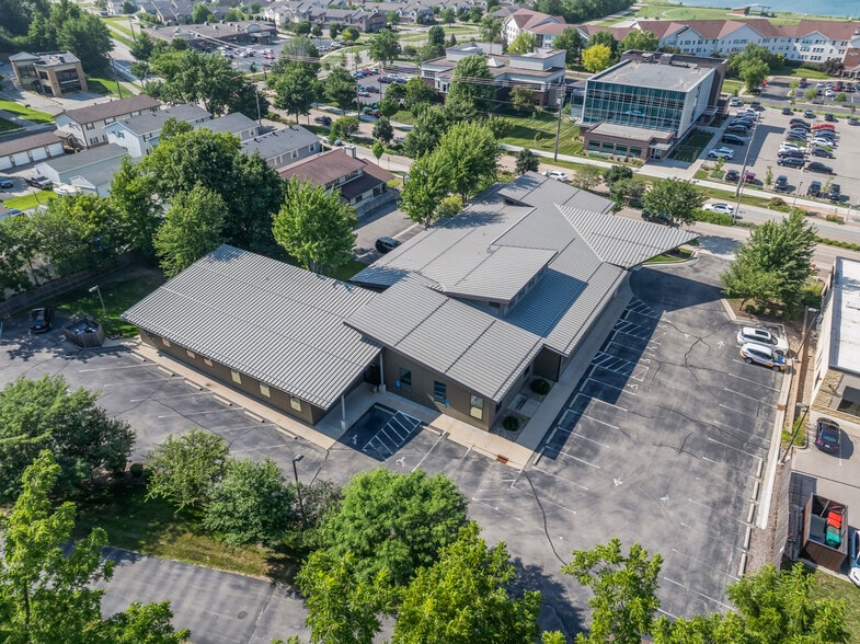 More Photos Of 2200 2nd St SW, Rochester Office For Sale