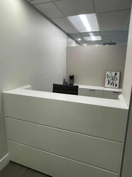 More Photos Of 2455 E Sunrise Blvd, Fort Lauderdale Loft Creative Space For Sale