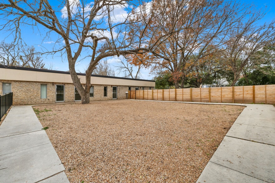 More Photos Of 715 W Hopkins St, San Marcos Daycare Center For Sale