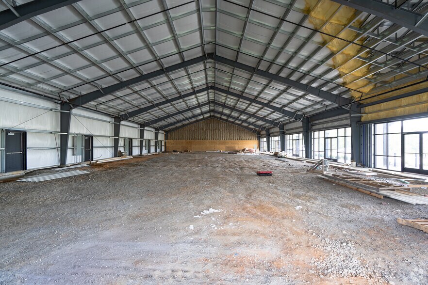 More Photos Of 124 Ernest R. Kouma Blvd, Radcliff Storefront For Lease