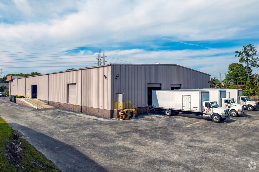 More Photos Of 247 Power Ct, Sanford Manufacturing For Sale