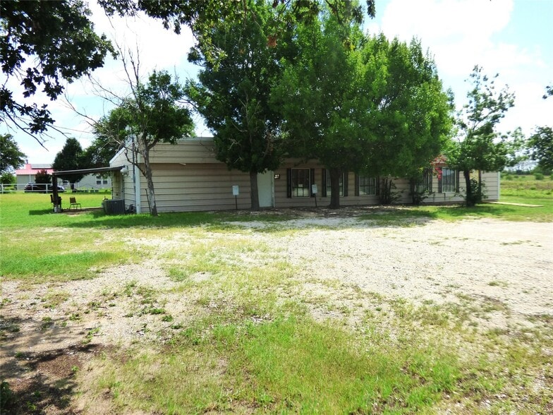 More Photos Of 102 Highway 6, Carbon Restaurant For Sale