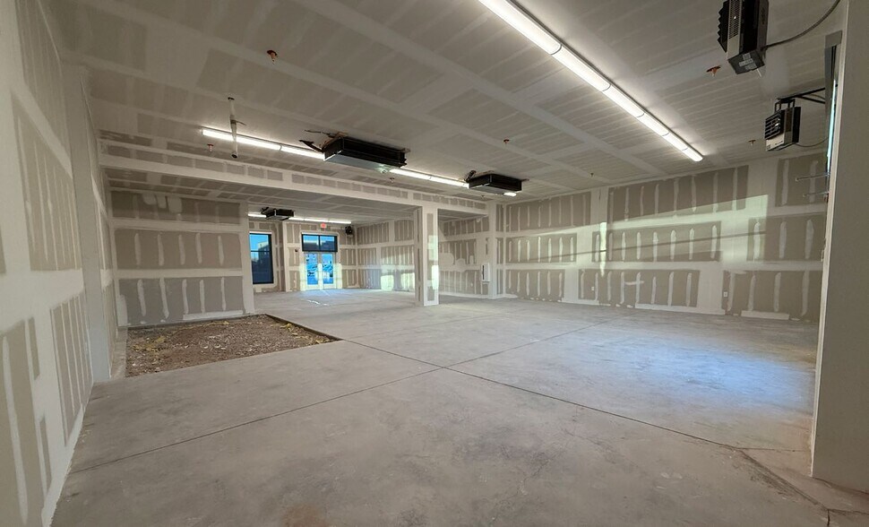 More Photos Of 3525 4th St NW, Albuquerque Apartments For Lease