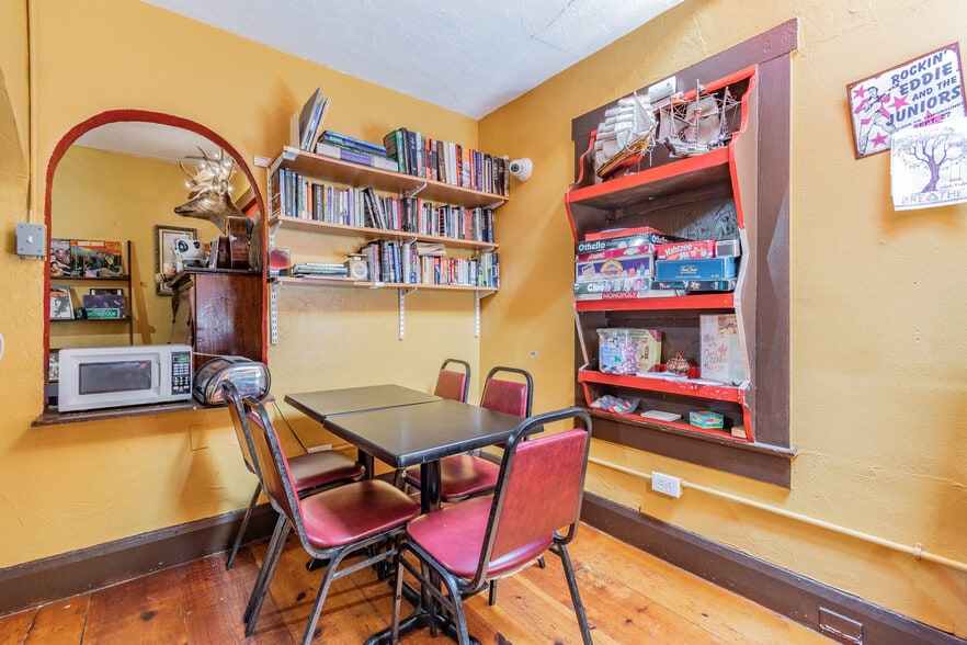 More Photos Of 3109 N Ola Ave, Tampa Hospitality For Sale