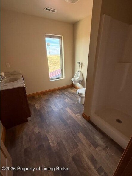 More Photos Of 3805-129f Southwest Ave, Belfield Flex For Lease