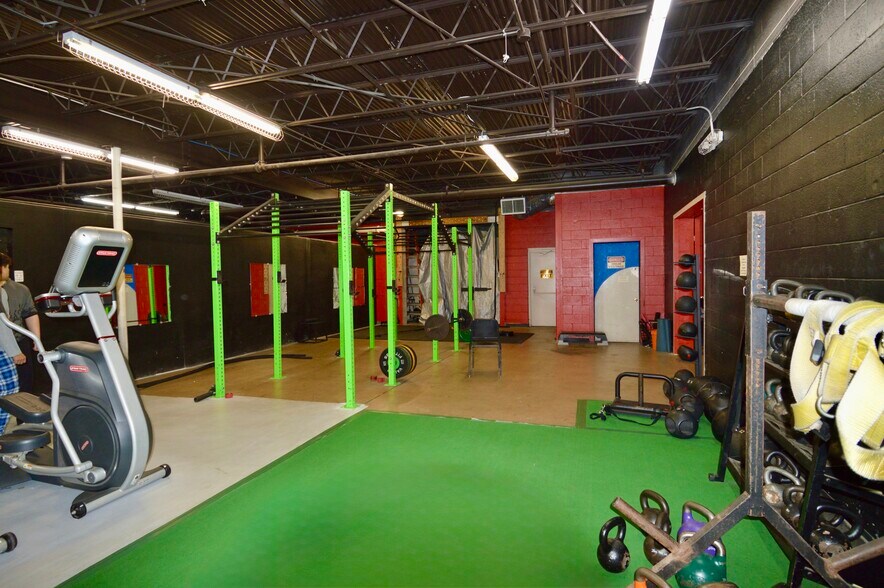 More Photos Of 1300 S Bolton St, Jacksonville Warehouse For Sale
