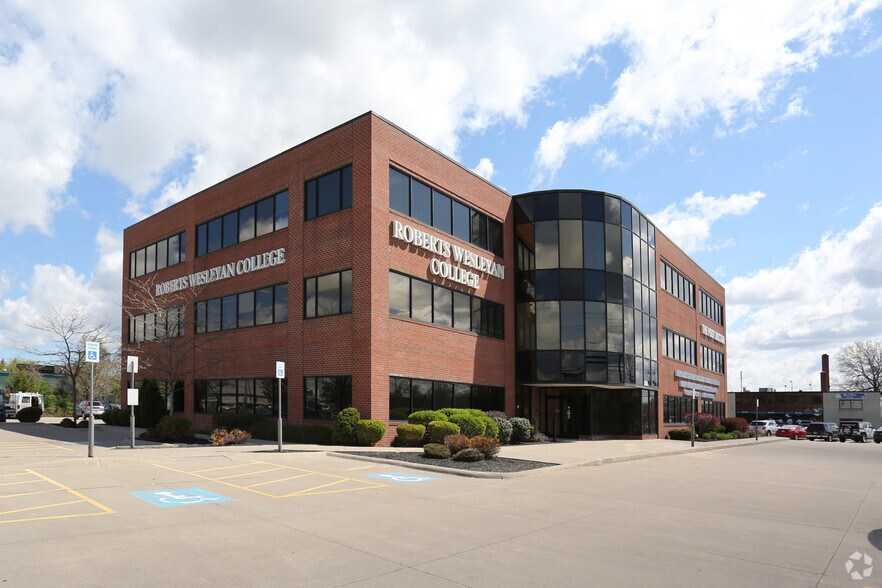 More Photos Of 1200 Jefferson Rd, Rochester Medical For Lease