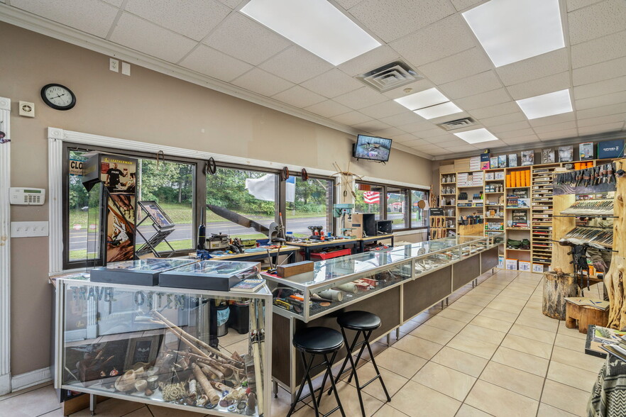 More Photos Of 927 S Charles G Seivers Blvd, Clinton General Retail For Sale