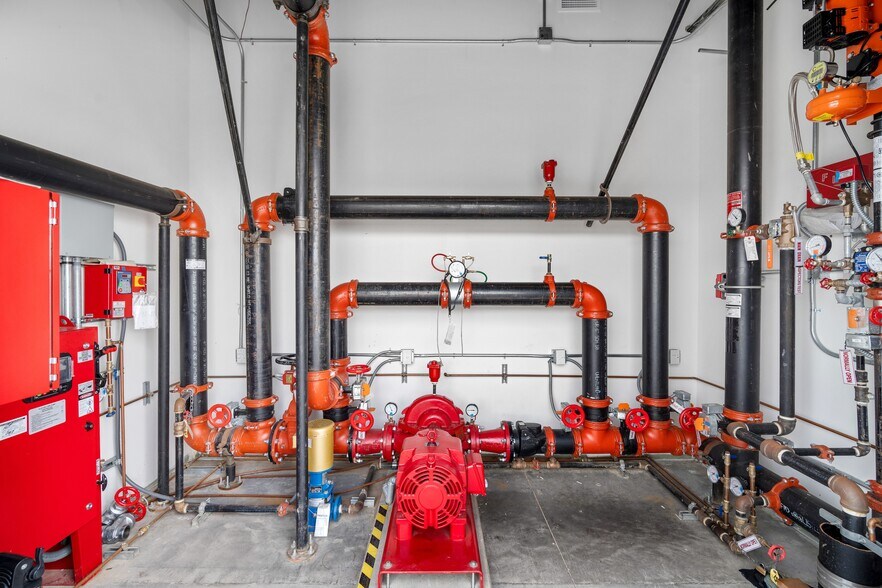 More Photos Of 560 Eccles Ave, South San Francisco Research And Development For Sale