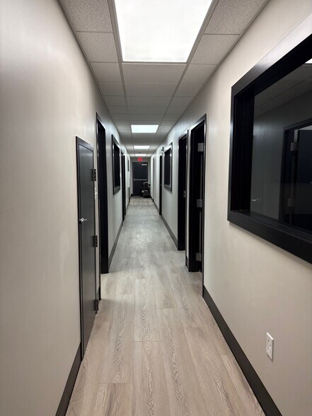 More Photos Of 1415 Shelby St, Indianapolis Office For Sale