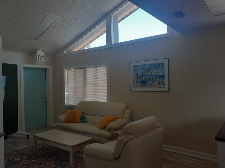 More Photos Of 1433 S Fort Harrison Ave, Clearwater Office For Lease