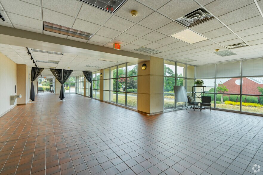 More Photos Of 308 E Centerview St, China Grove Office For Sale