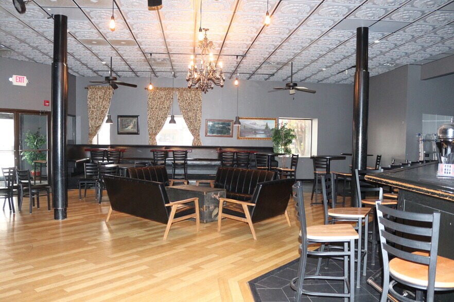 More Photos Of 427 E Monroe St, Springfield Office For Sale